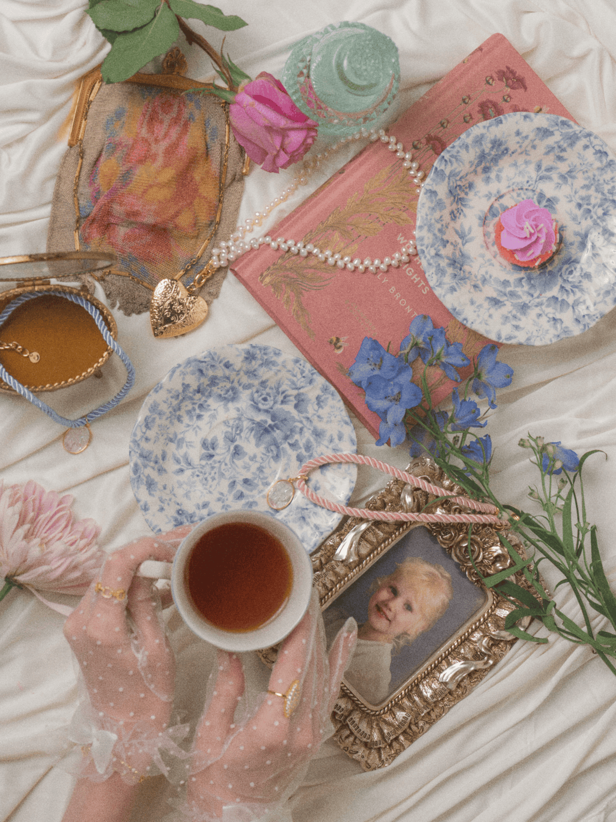 Daphne Cameo Rope Necklace Sky