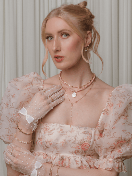 Daphne Cameo Rope Necklace Rose