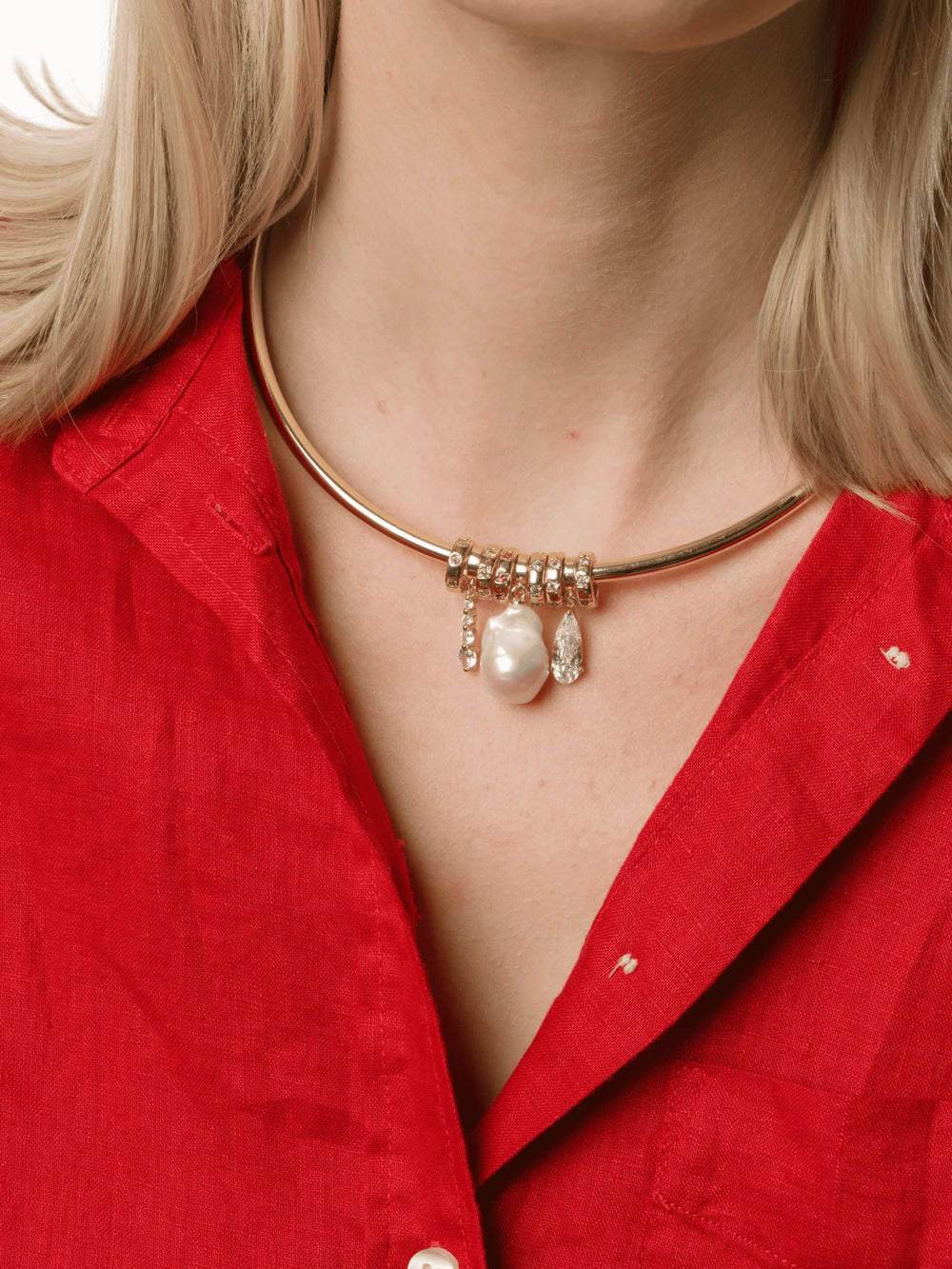 Jolie Teardrop Collar Pendant