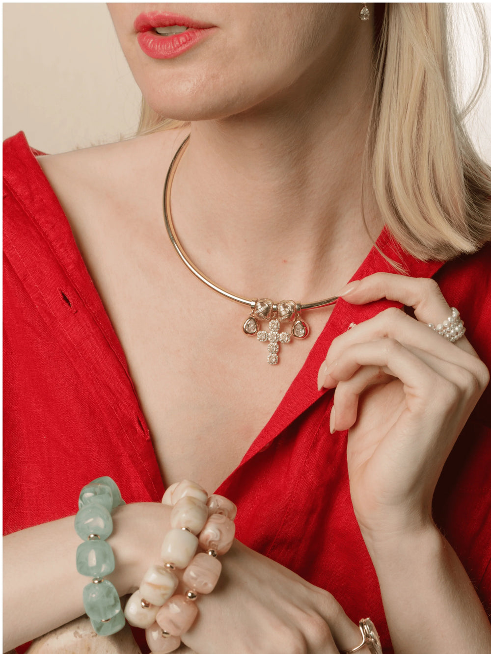 Rosalie Molten Teardrop Collar Pendant