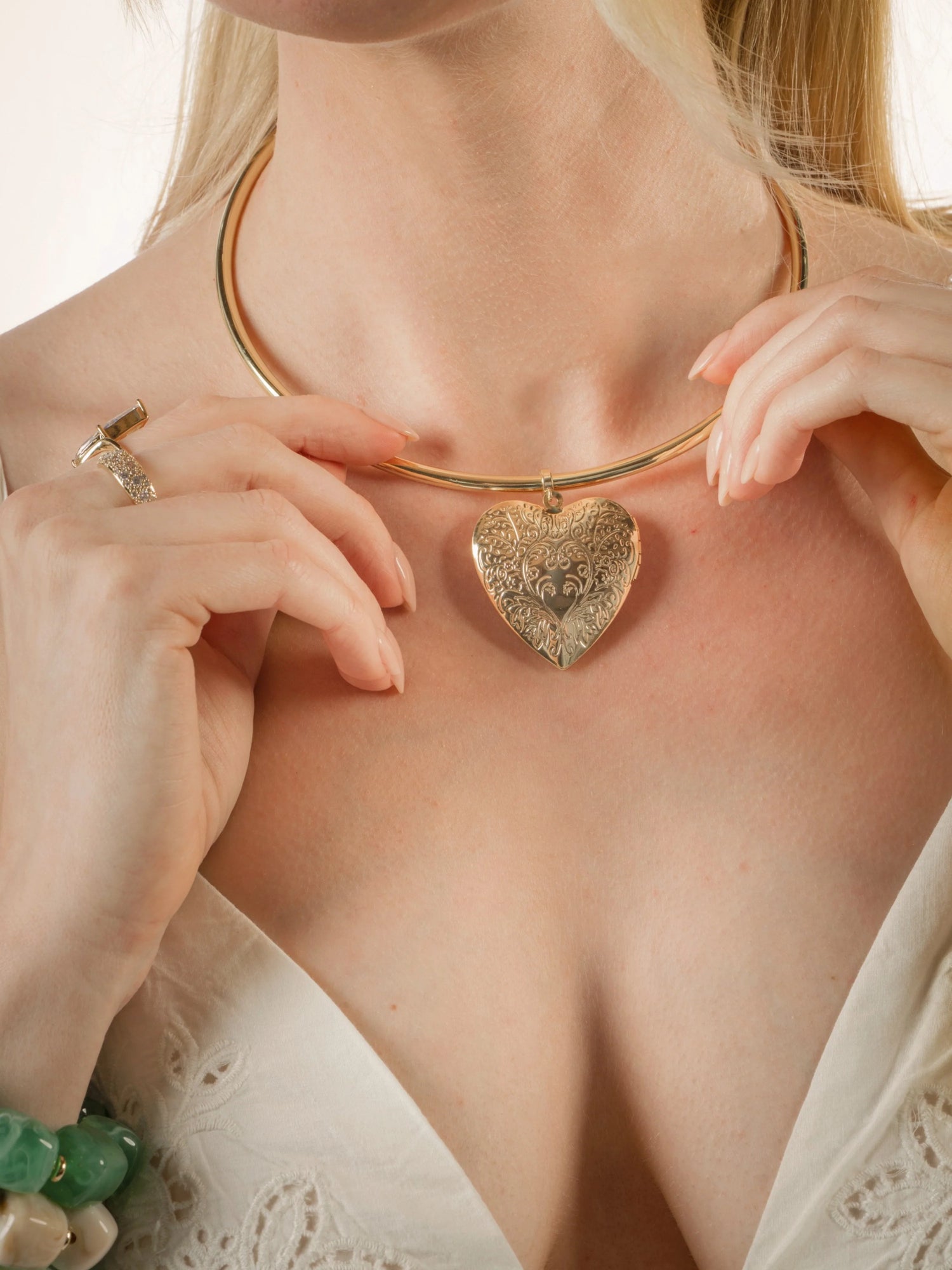 Vera Heart Locket Collar Pendant